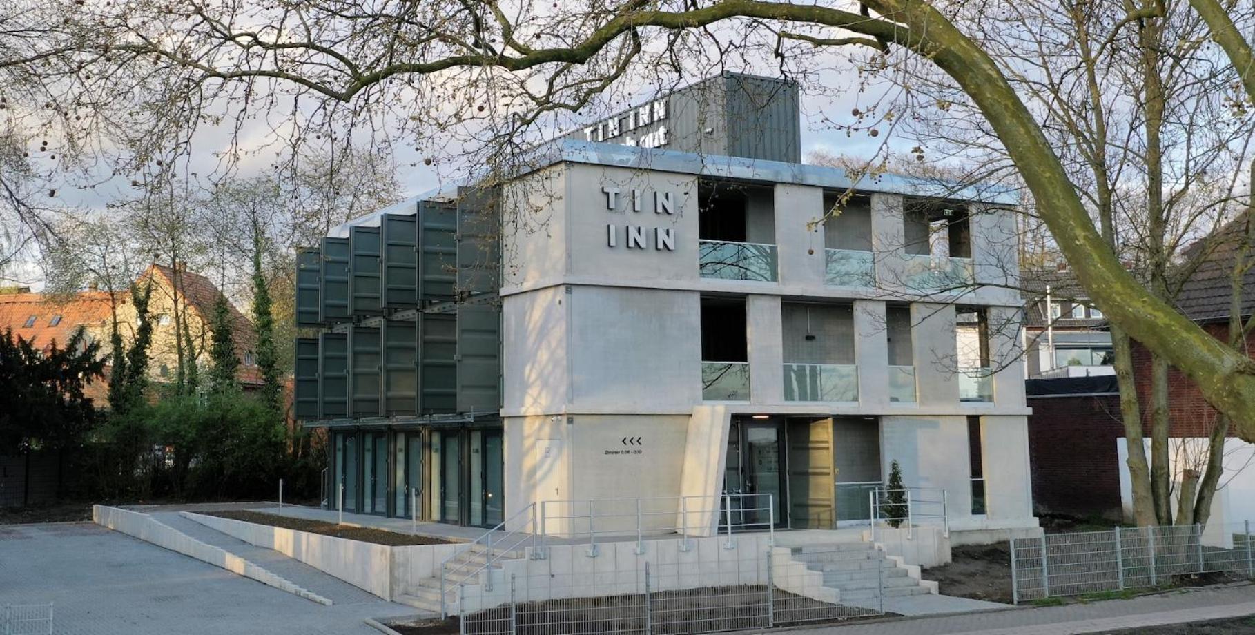 Tin Inn - Hueckelhoven - Das Hotel Aus Hochwertig Ausgebauten Ueberseecontainern エクステリア 写真