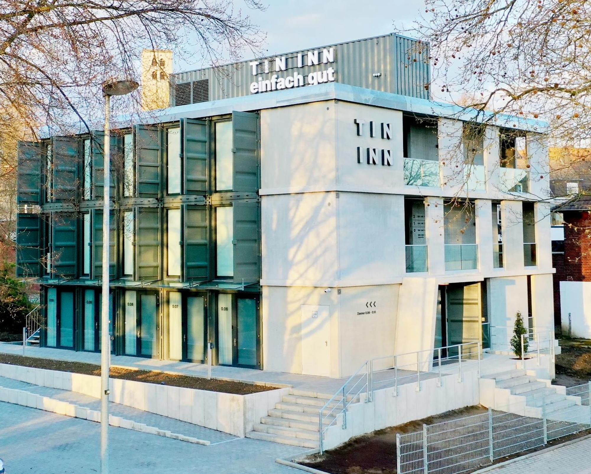 Tin Inn - Hueckelhoven - Das Hotel Aus Hochwertig Ausgebauten Ueberseecontainern エクステリア 写真
