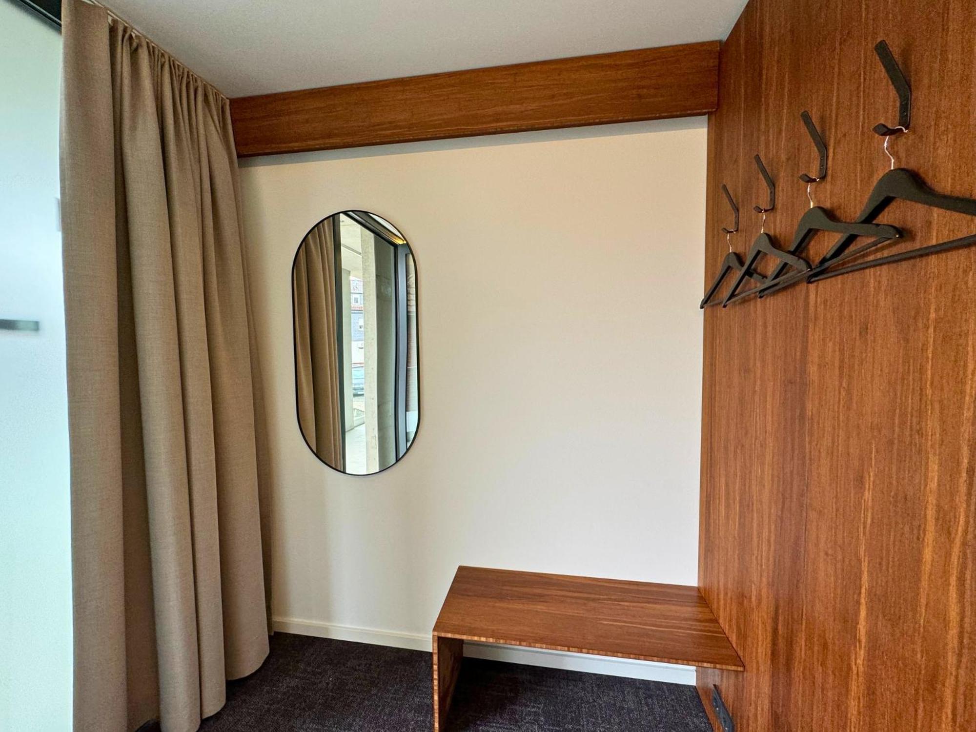 Tin Inn - Hueckelhoven - Das Hotel Aus Hochwertig Ausgebauten Ueberseecontainern エクステリア 写真